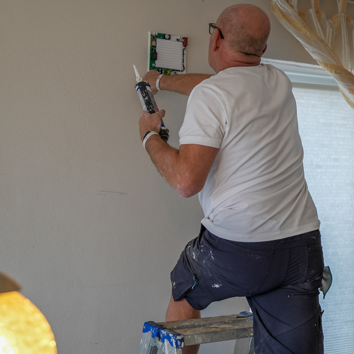 substanzschädigend, Haus, entdecken, wichtig, finden, beseitigen, Schutzkleidung, Frischluft, frisch, Luft, offen, geöffnet, geschlossen, Tür, Türen,  FFP3-Atemschutzmaske, Schutz, schützten, Einatmen, Tapete, Verkleidung, Silikonfugen, betroffen, Stelle, besprühen, Anti-Schimmel-Mittel, Anfeuchten, vermeiden, stark, empfehlen, abschlagen, Oberfläche, gründlich, Schimmelentferner, erstomould, Schimmelschutzbeschichtung, Anwendung, Mauer, komplett, trocknen, troccken, sicher, neu, verputzen, tapezieren, Hinweis, groß, größer, Fachbetrieb, Experte, Profi, Fachleute, helfen, eindeutig, identifizieren, geeignet, Sanierungsmaßnahme, ergreifen, Unabhängig, vollständig, korrekt, Ausführung, Dauerhaft, Produkt, Shop, häufig, Grund, falsch, Lüften, Heizen, gedeihen, hoher, hoch, Luftfeuchtigkeit, feuchtkalt, Hauswand, Aussenwand, Wasserleitung, Wasserschaden, Baumängel, begünstigen, defekt, Dach, Riß, Mauerwerk, verantwortlich, Rohrbruch, aufsteigende, Feuchtigkeit, Keller, entweichen, beachten, Achtung, Bauarbeiten